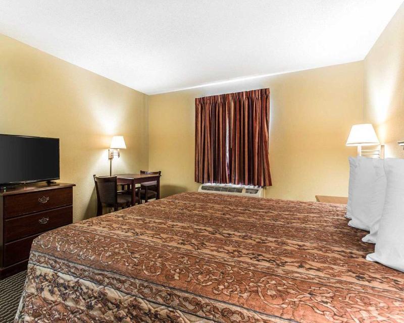 Rodeway Inn פורטייג' מראה חיצוני תמונה