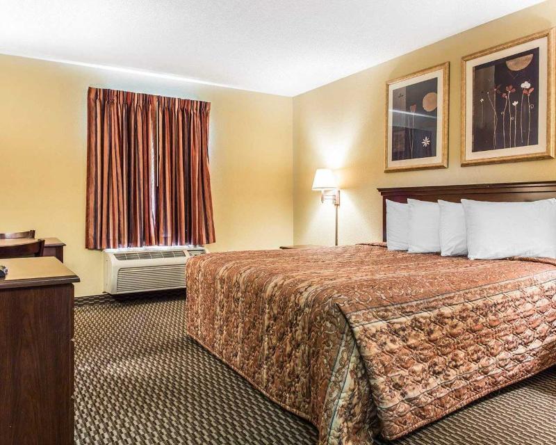 Rodeway Inn פורטייג' מראה חיצוני תמונה