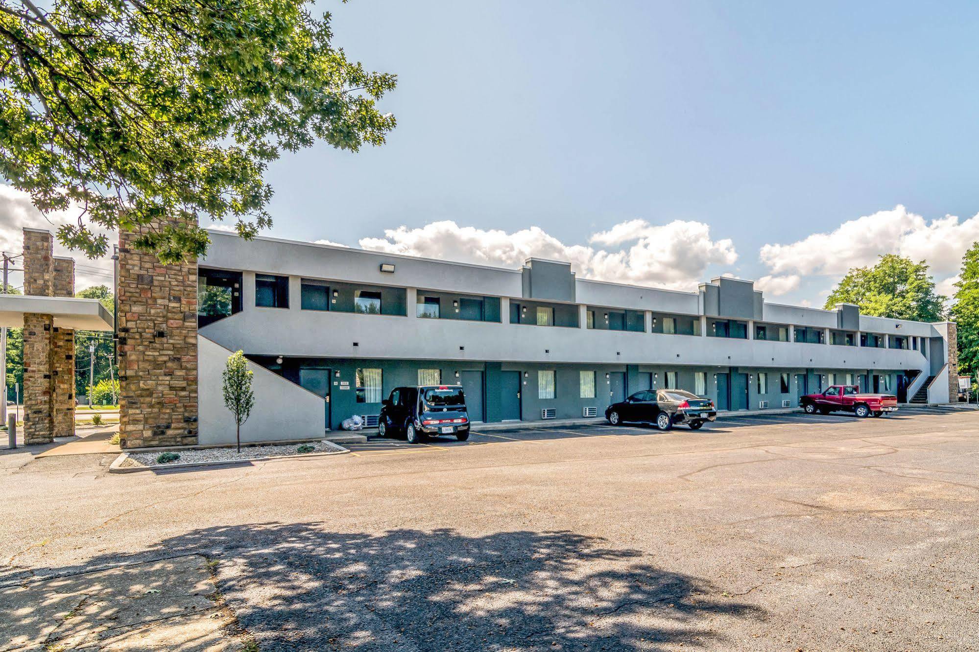 Rodeway Inn פורטייג' מראה חיצוני תמונה