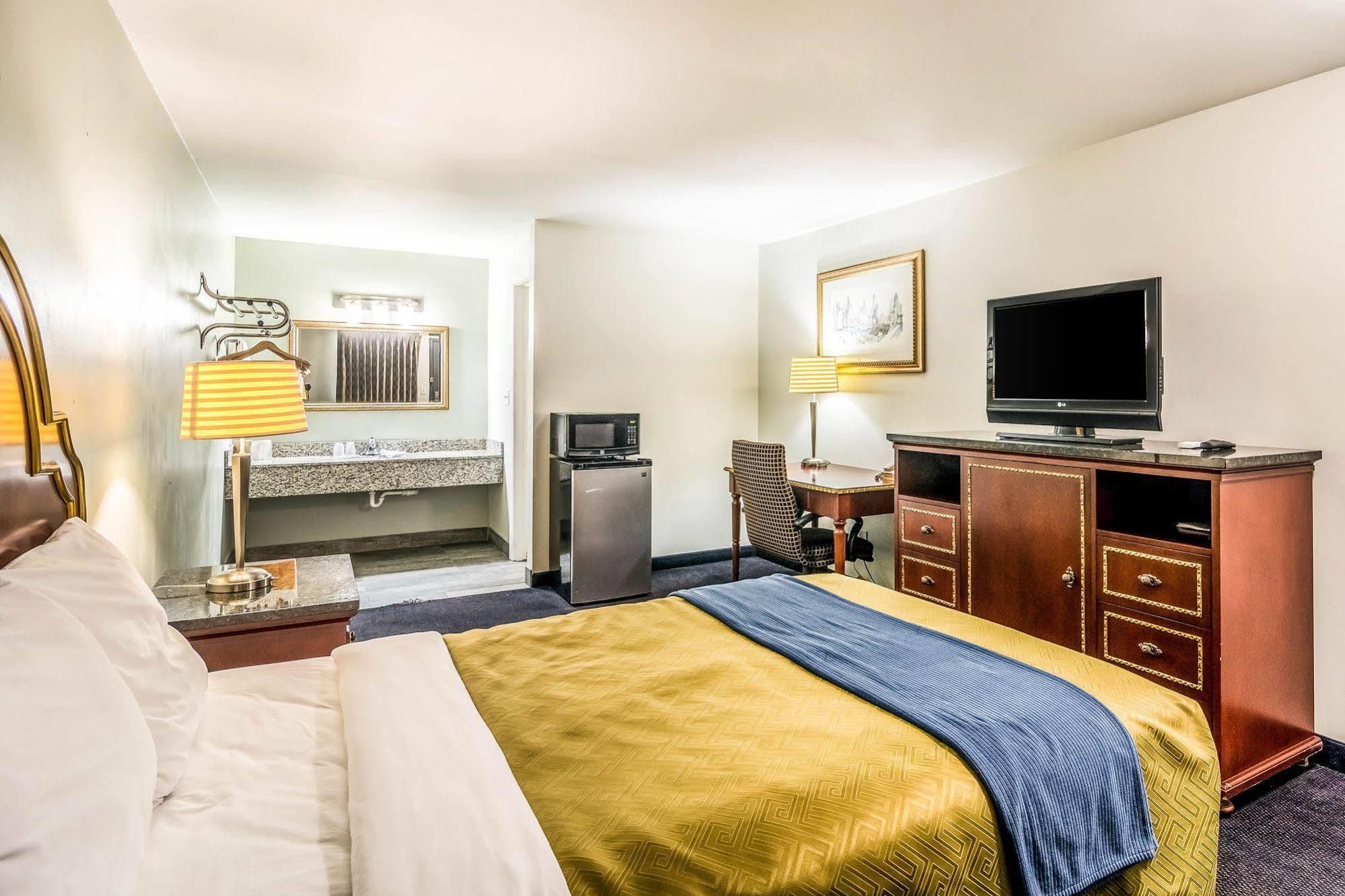 Rodeway Inn פורטייג' מראה חיצוני תמונה